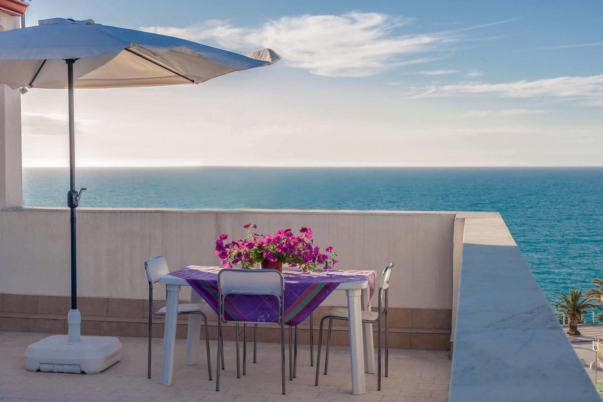 Casa Vacanze Biondo Trappeto (Sicily) Exterior foto